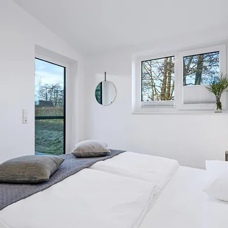 Beautiful In Lembruch-duemmer With Wifi * Lembruch